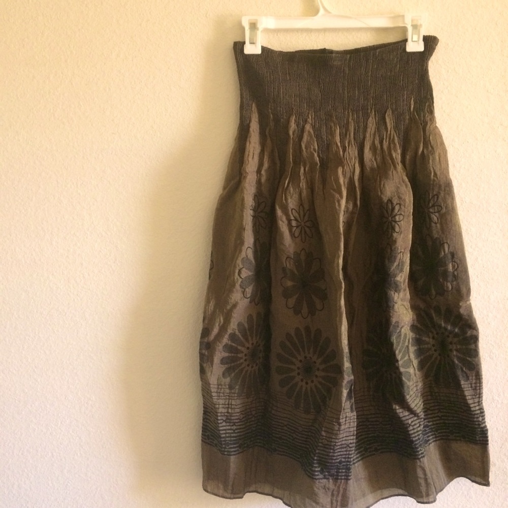 Brown dress